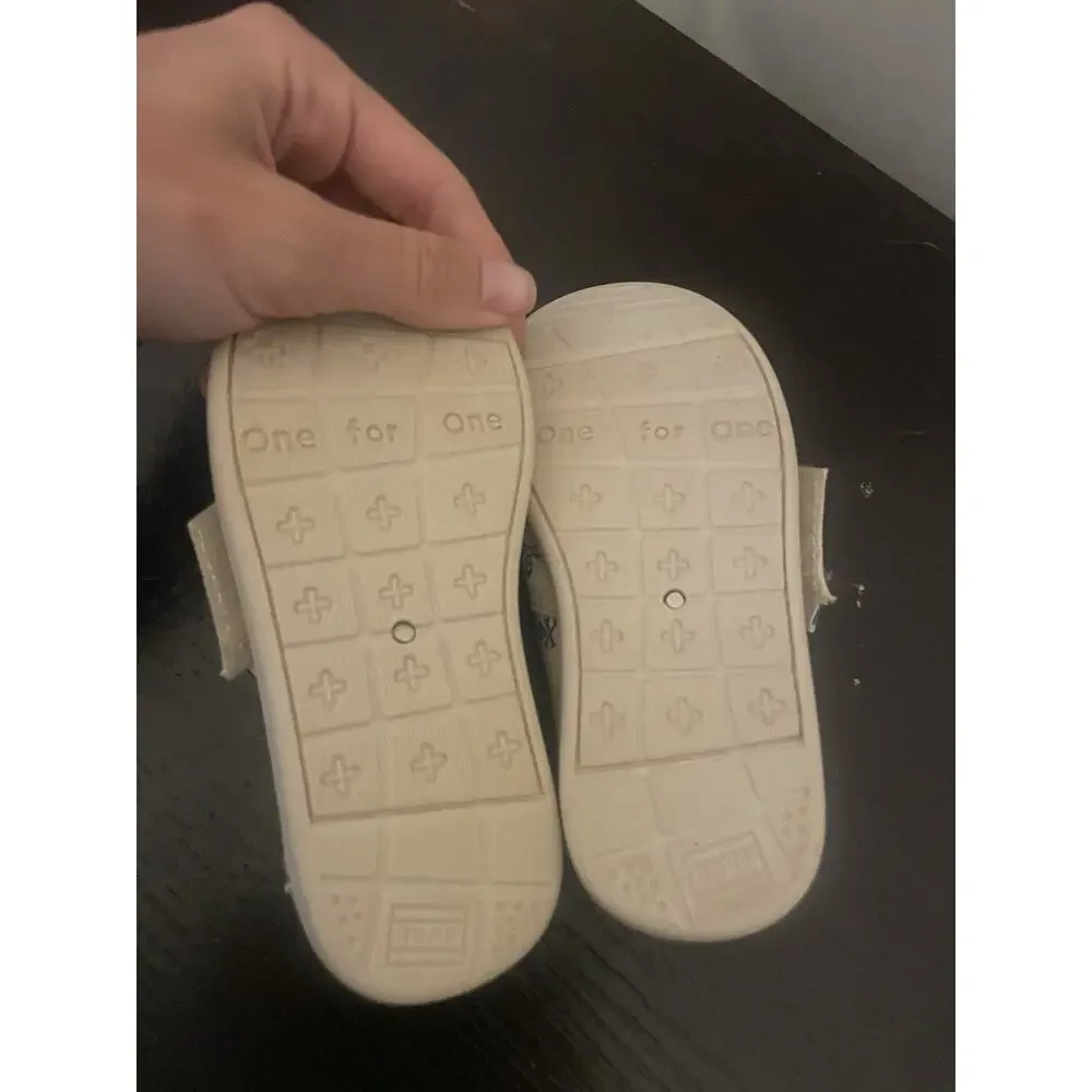 Toms Classics Natural Roque Tiny Toddler‎ Slip On Casual Canvas Flat Shoes 7.5